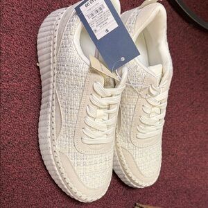Universal Thread Cream Lace-Up Tweed Sneakers